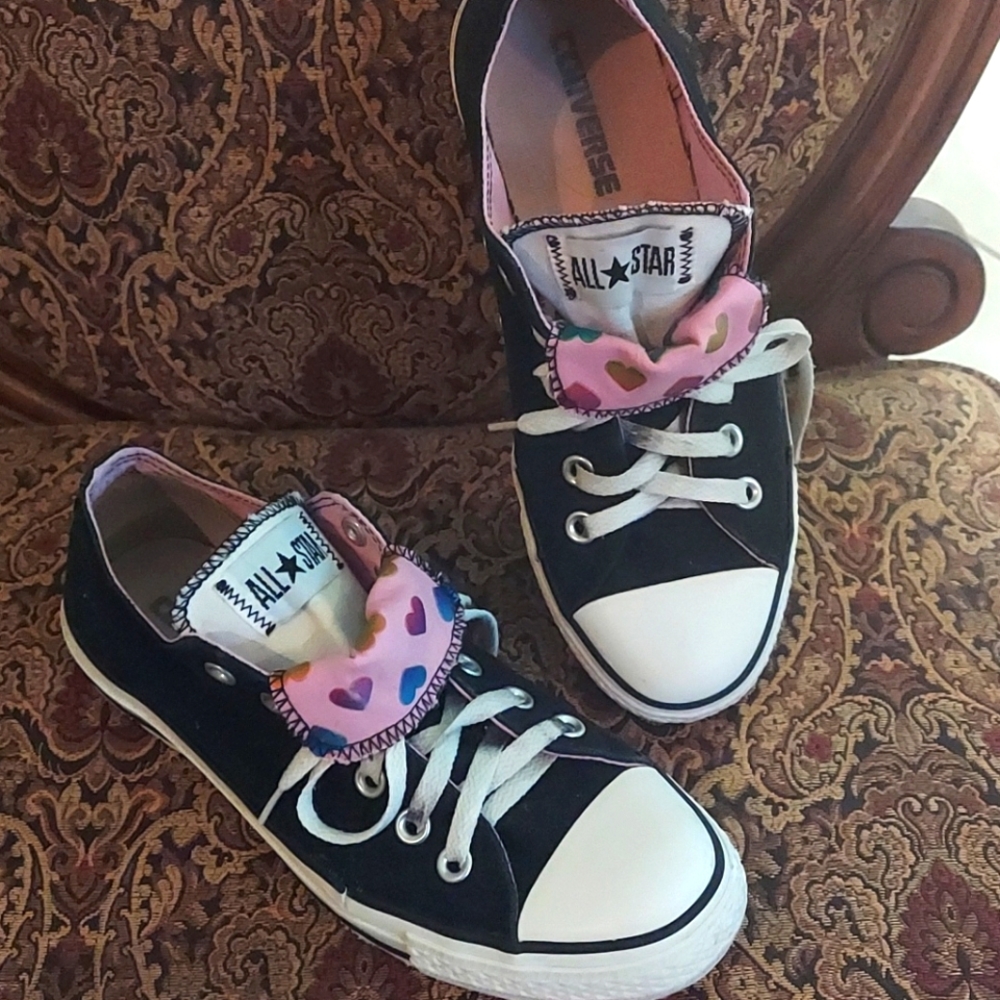 Girls sneakers